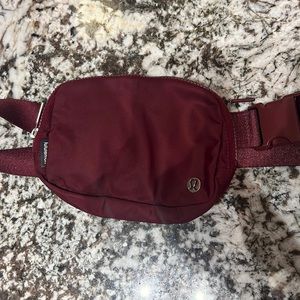 Lulu lemon wear everywhere belt bag 1L
